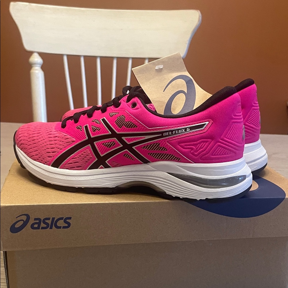 ASICS Gel Flux 5, women’s size 5